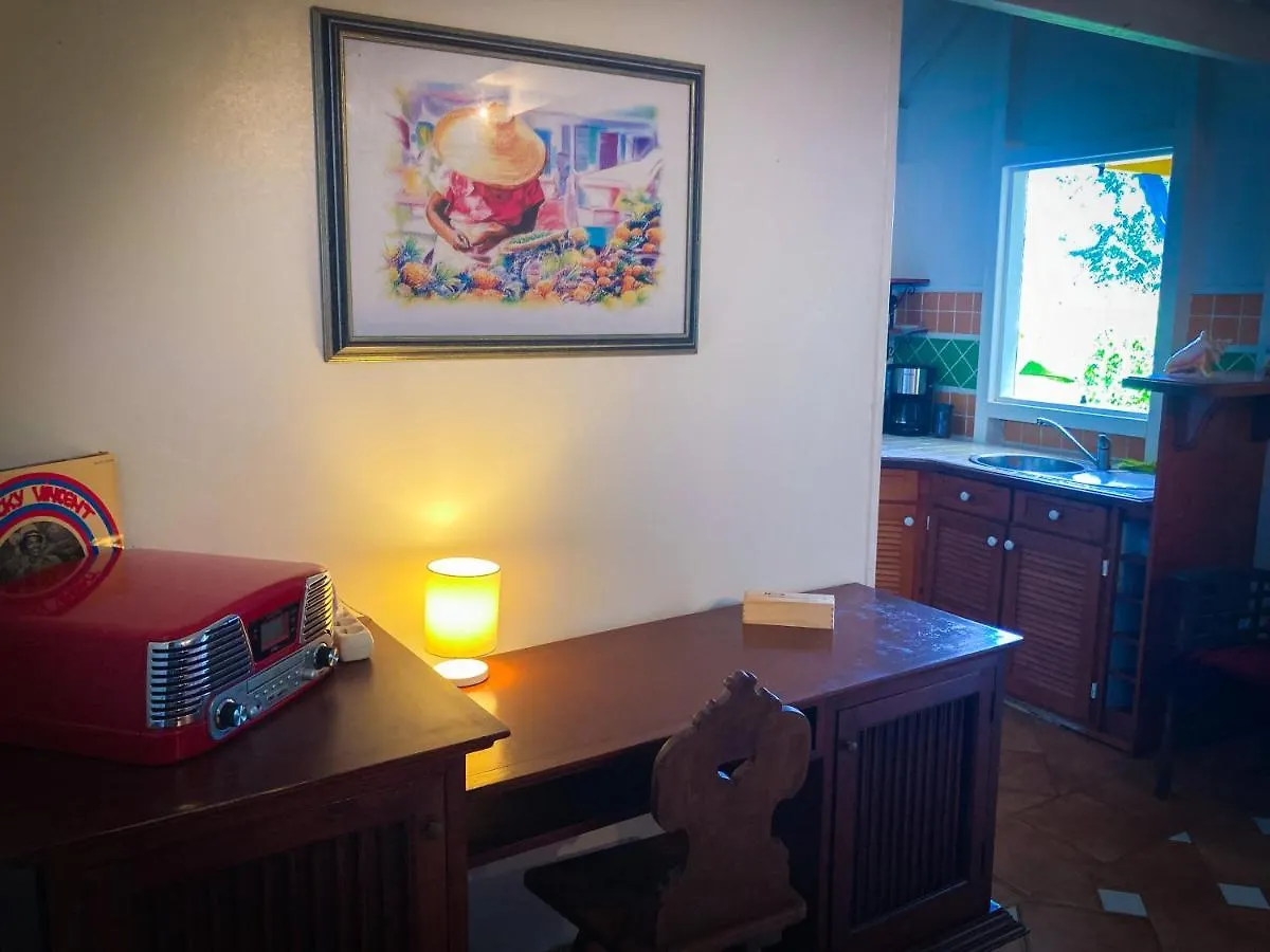 Ti' Kaz Sofa Villa Sainte-Rose Nyaraló